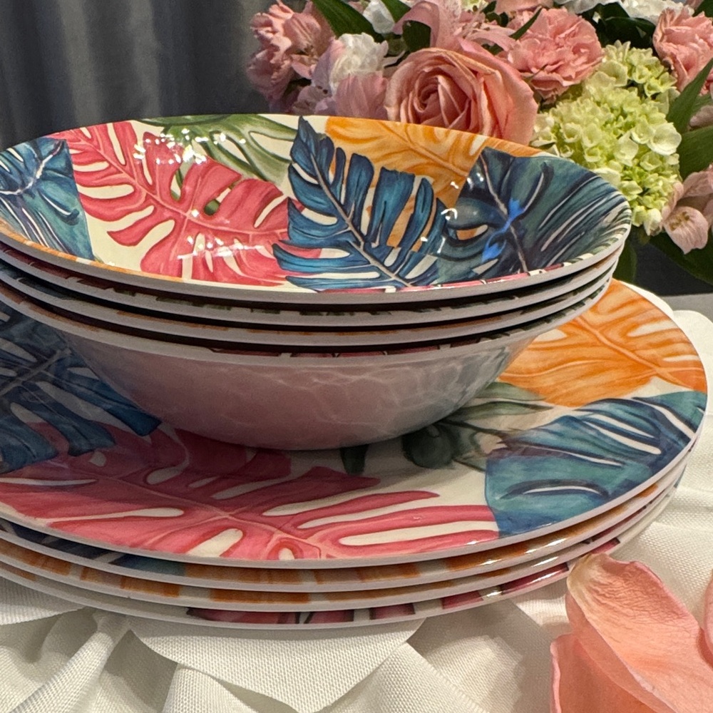 Tropical 8 piece set Melamine Leaf Patterned Dinner Plates & Bowls NWT - Picture 6 of 14